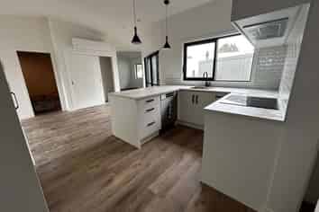 29 Silverwood Lane, Leamington