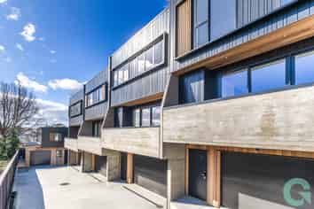 2/37 Bay Street, Red Beach