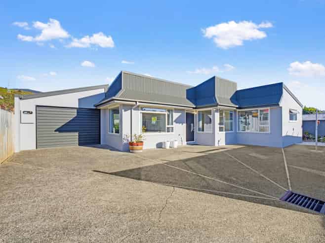 21A Palm Avenue, Stoke