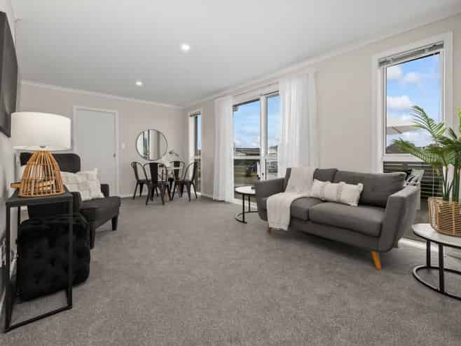 87 Hinemoa Street, LEVIN