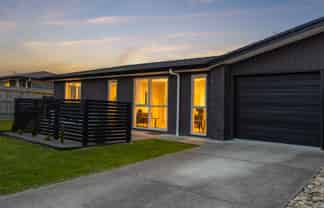 87 Hinemoa Street, LEVIN