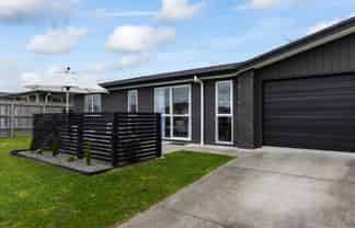 87 Hinemoa Street, LEVIN