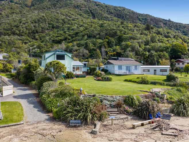 28 Belvue Bay Road, Havelock