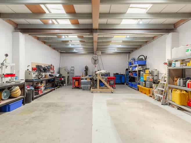 Two-Bay Light Industrial/Storage Warehouse & Yard