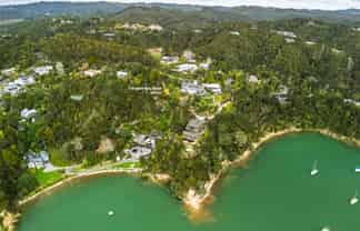 7 English Bay Road, Opua