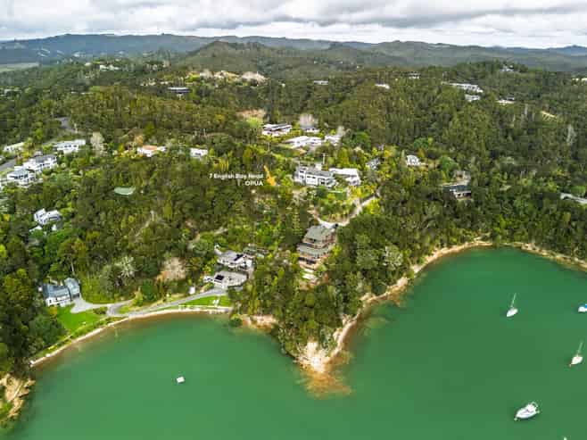 7 English Bay Road, Opua