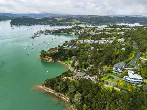 7 English Bay Road, Opua