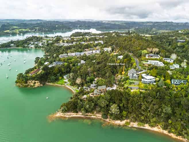 7 English Bay Road, Opua