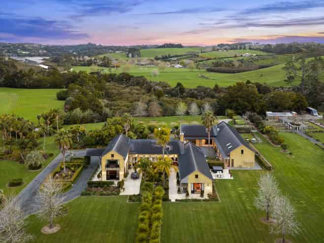94  Oak River Drive, Matakana