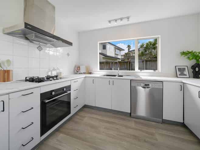 47A Hogarth Rise, West Harbour