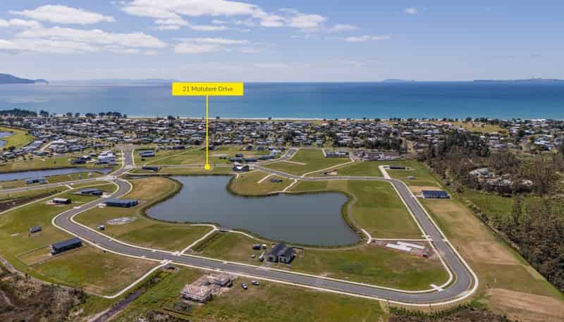21 Motutere Drive, Matarangi