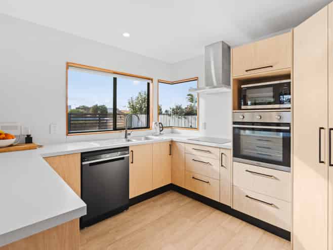 30 Kane Road, Papamoa Beach