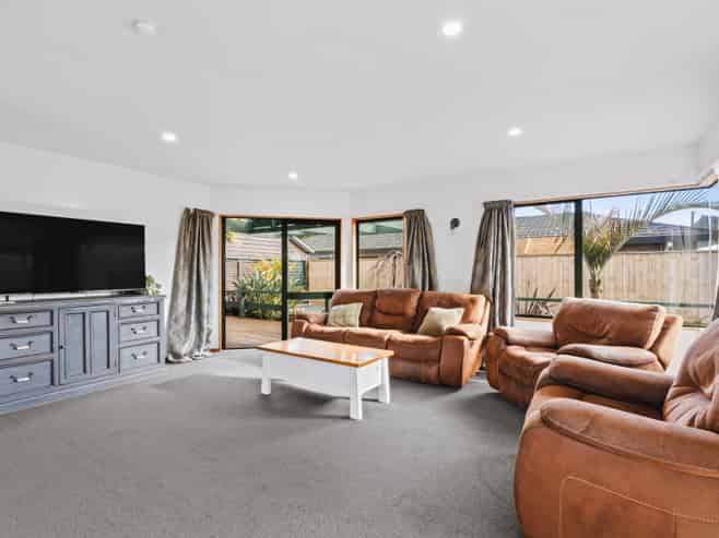 30 Kane Road, Papamoa Beach