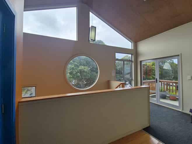 Classic Fit-Out. Strand Profile.