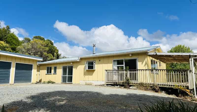 39B Petley Road, Paparoa