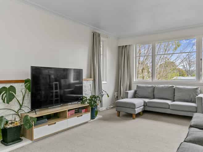 52 Mere Road, Taupo