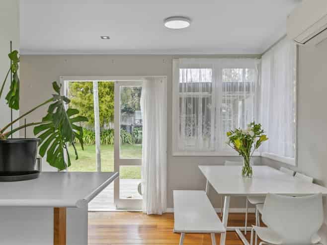52 Mere Road, Taupo