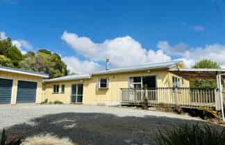 39B Petley Road, Paparoa