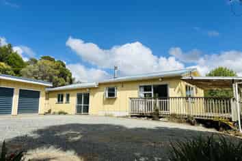 39B Petley Road, Paparoa