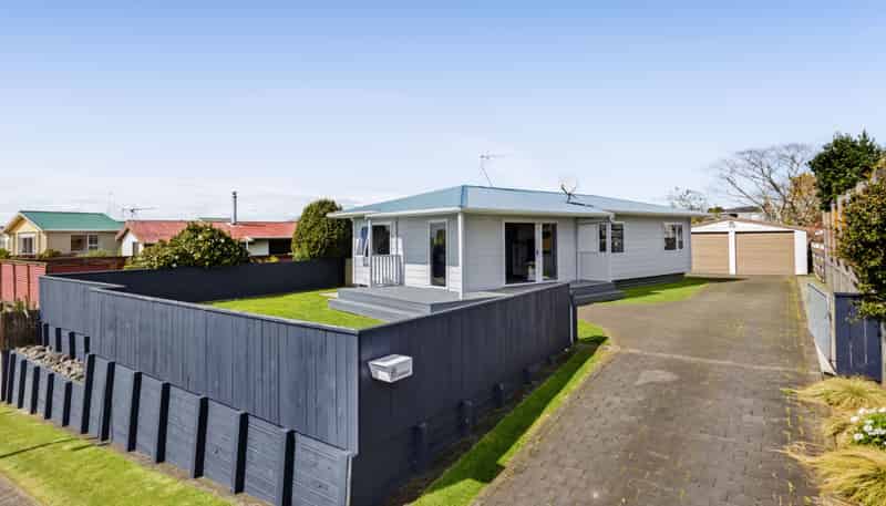 6 Camellia Avenue, Bell Block