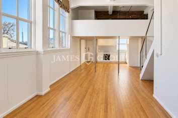 REFURBISHED CHARACTER LOFT-STYLE WORKSPACE