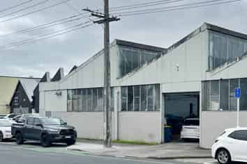 ROAD FRONT INDUSTRIAL
