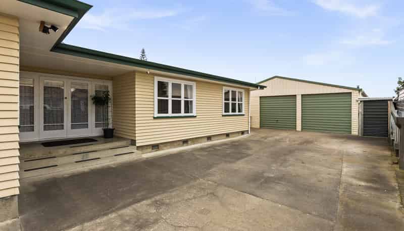 4 Curling Crescent, Onekawa