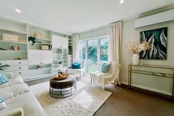 9/354 Muritai Road, Eastbourne