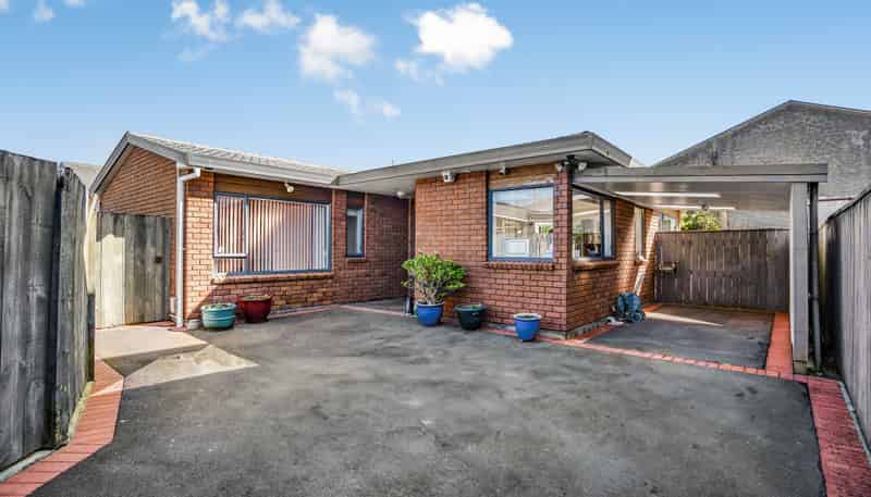 27B Nelson Street, Petone