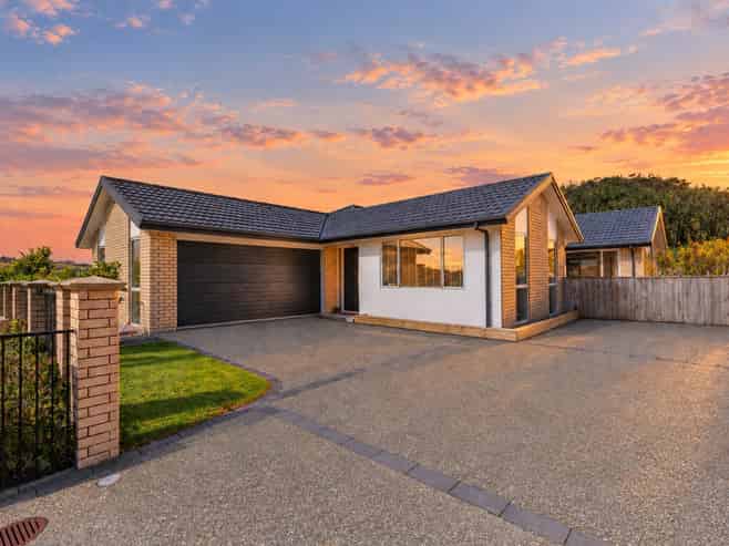 12 Foxham Terrace, Churton Park
