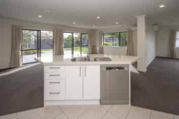 27 Graycliffe Street, Halswell