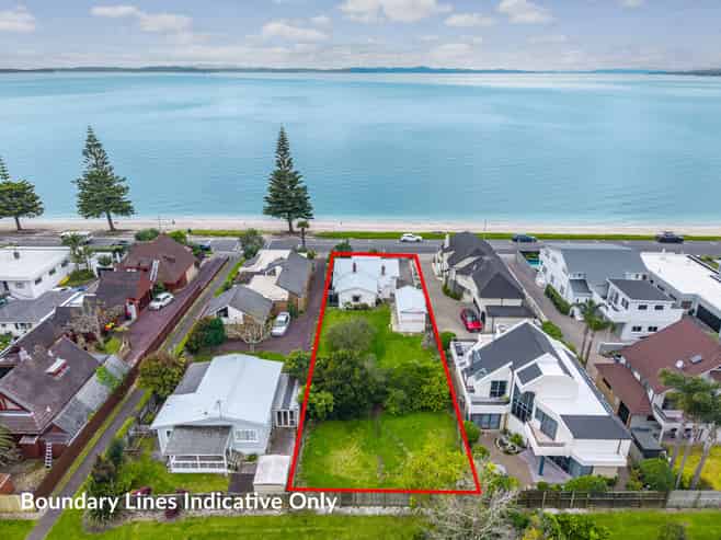 9 The Esplanade, Eastern Beach