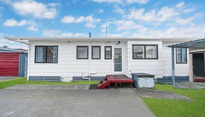 2/30 Gloucester Road, Manurewa
