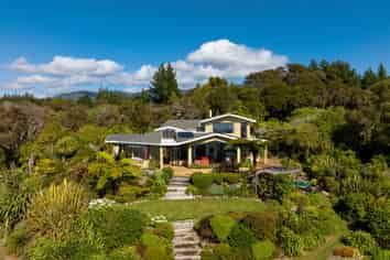 335 Patons Rock Road, Puramahoi