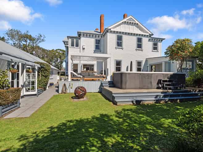 118 Calliope Road, Stanley Point