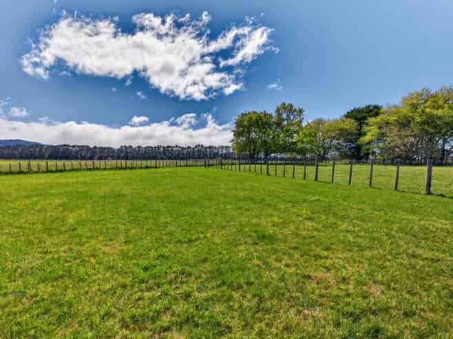 2 / 36A Spencer Lane, Greytown