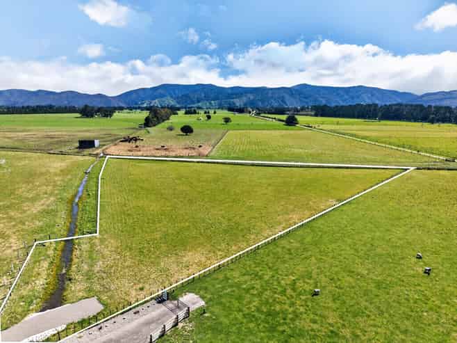 2 / 36A Spencer Lane, Greytown