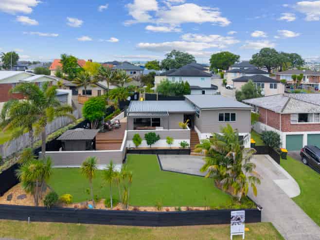 64 O'halloran Road, Howick