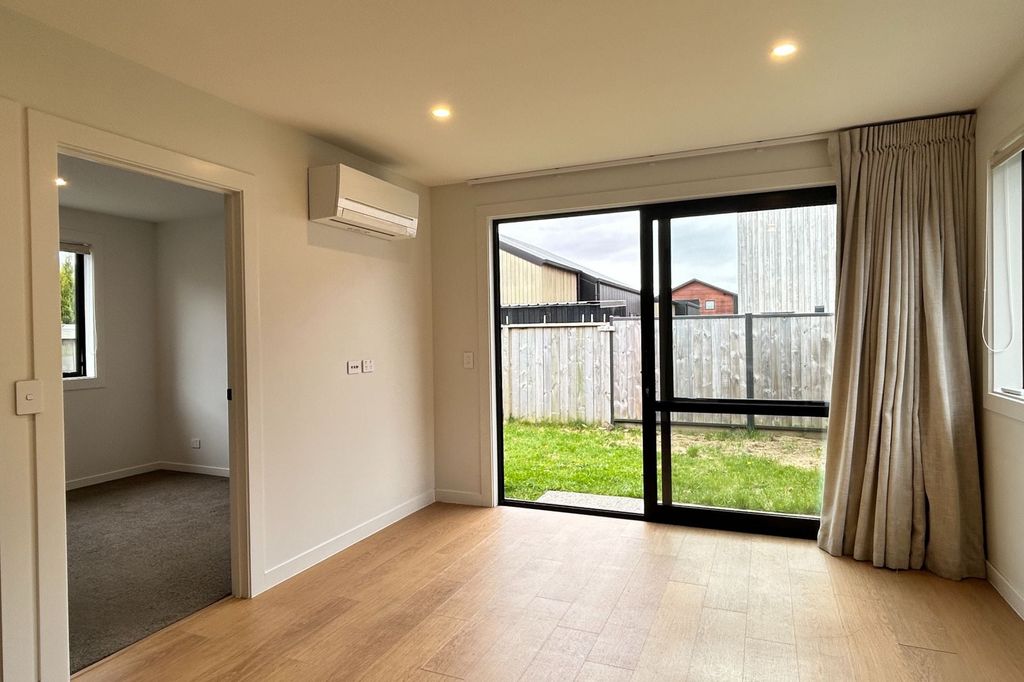 Mountain views, modern living 3