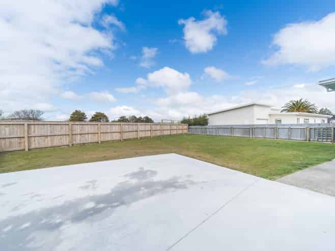 14 Belvedere Crescent, Takaro