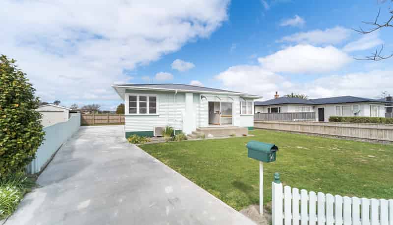 14 Belvedere Crescent, Takaro