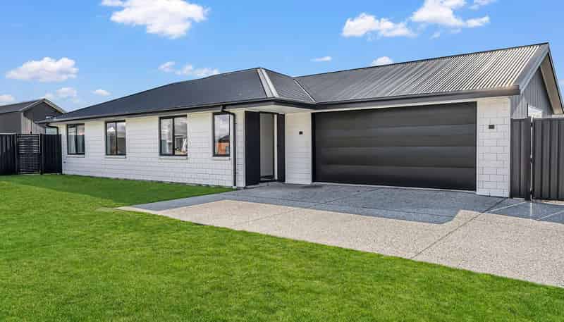 18 Wallis Drive, Cromwell