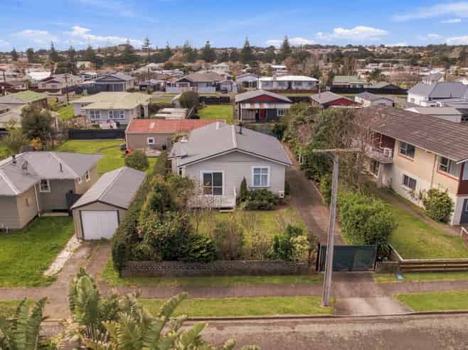 72 Broadway, Waitara