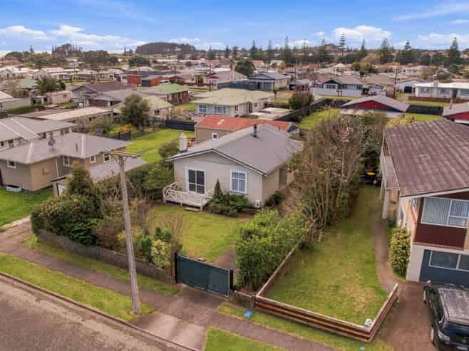 72 Broadway, Waitara
