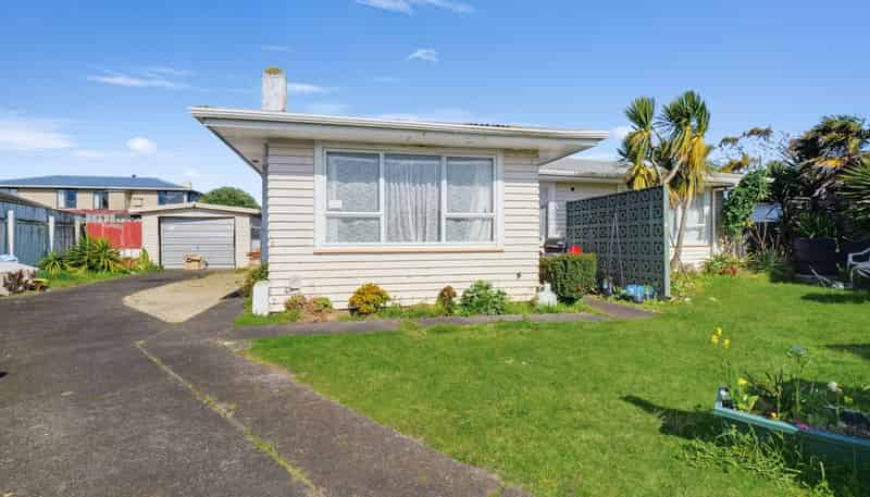 6 Poaka Place, Castlecliff