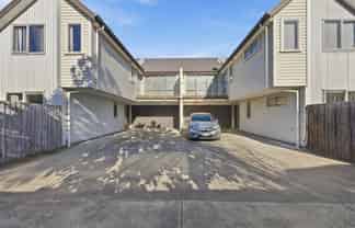 1-2/76A Southampton Street, Sydenham
