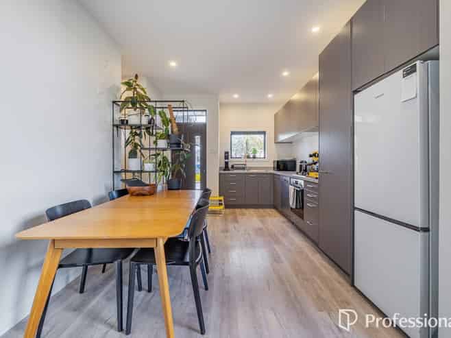 11 Ron Deal Way, Epuni