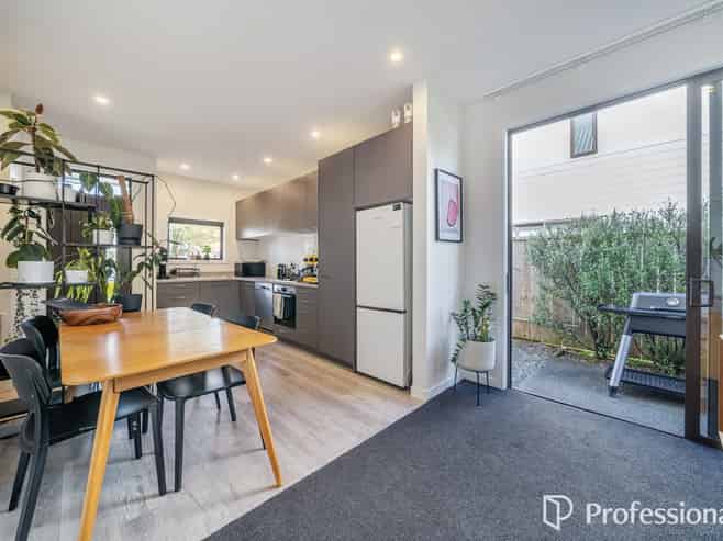 11 Ron Deal Way, Epuni