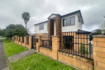 60E Chapel Road, Flat Bush