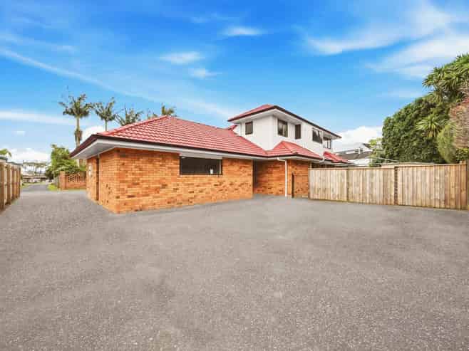 8 Monet Grove, West Harbour